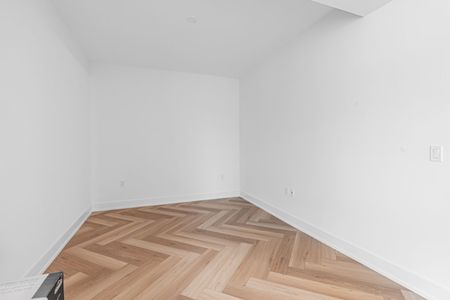 For Lease - 333 Sunseeker Avenue Unit# 139, Innisfil, Ontario - Photo 5