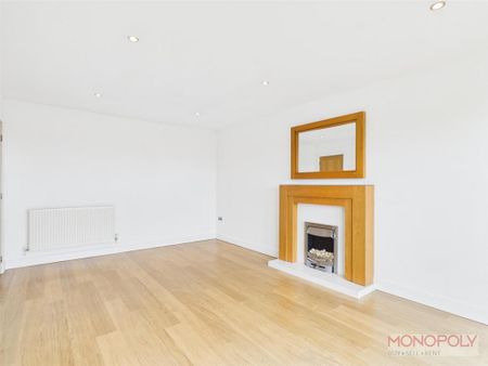 3 bedroom semi-detached house to rent - Photo 3