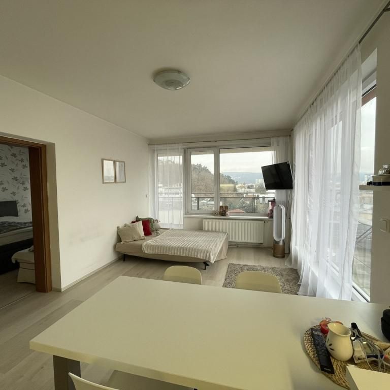 Pronájem bytu 2+kk 45 m2 - Fotografie 1