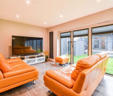 3 bedroom semi-detached house to rent - Photo 4