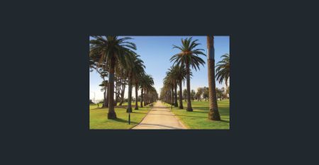 Light filled; ticks all the boxes! - Photo 2