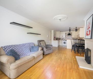 Apt 6 Myrtlefield Manor, 1 Myrtlefield Park, Belfast, BT9 6NE - Photo 3