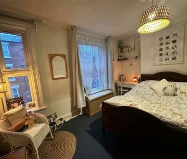 4 bedroom terraced house to rent - Photo 3