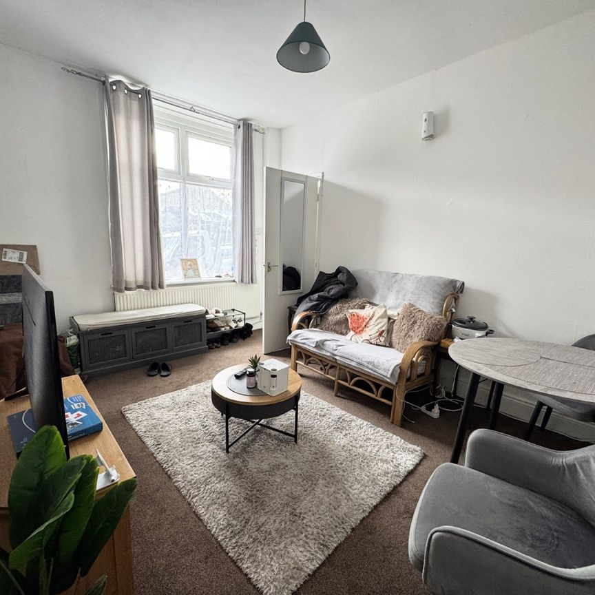 2 bedroom house to rent - Photo 1
