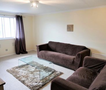 2 bedroom maisonette to rent - Photo 2
