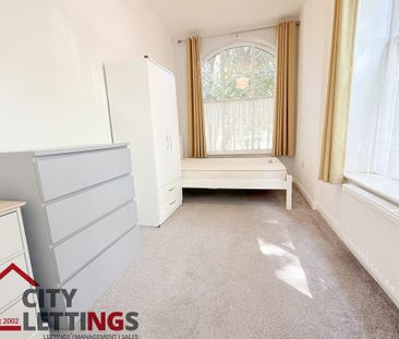 2 Bedroom Apartment - Photo 4