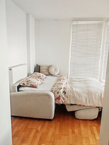 DACHGESCHOSS, INNSTRASSE, 49 m2 Neubau mit 14 m2 Loggia/Terrasse, 2 Zimmer, Komplettküche, Duschbad, Parketten - Photo 5