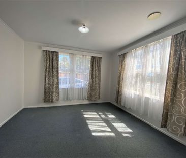 Two bedrooms unit, water included in rent!! - Photo 1