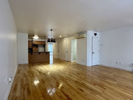 2061 53e Avenue - Photo 3