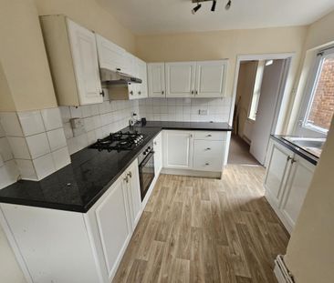 4 bedroom terraced house to rent - Photo 6