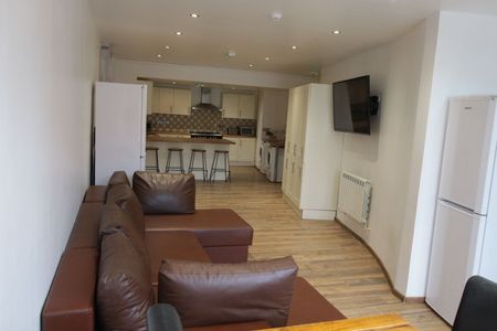 Park view, Stonebow house Block, St. Botolphs Crescent, Lincoln, Lincolnshire, LN5 8AZ - Photo 2