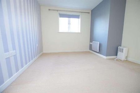 Elm Tree House, Idle, BD10 - Photo 3