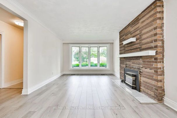 Detached Home For Lease | W9248483 - Photo 1