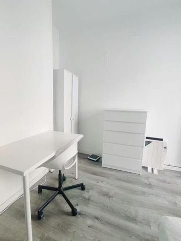 Carrer la Rambla, Barcelona, Catalonia 08002 - Photo 2