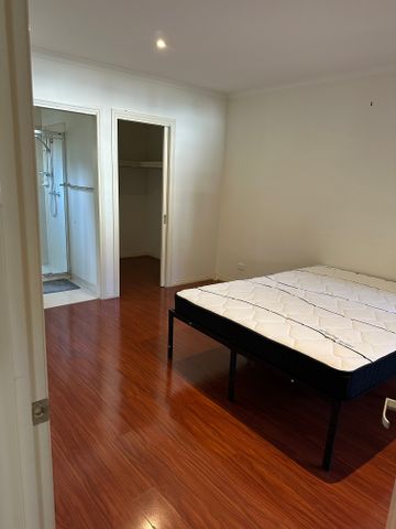 Bentleigh East - Photo 3