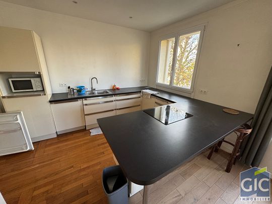 Location Appartement 3 pièces 82m² - Photo 1