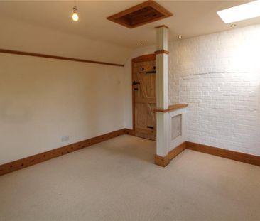 3 bedroom terraced house to rent - Photo 3