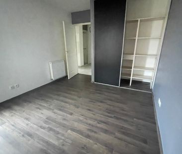 Location Appartement 3 pièces 61m² DECINES CHARPIEU 69150 - Photo 2