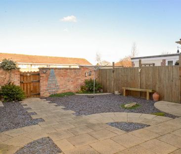 3 bedroom terraced house to rent - Photo 6
