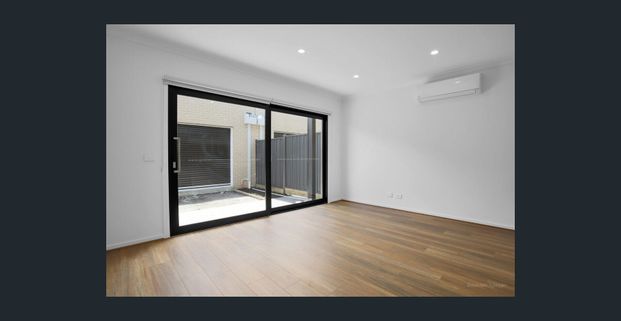 Vibrant in the Verve! - Photo 1