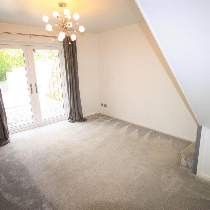 Ashmores Close, Redditch - Photo 1