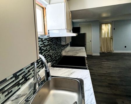 For Lease - 85 Cloverdale Drive, Brampton, Ontario - Photo 2