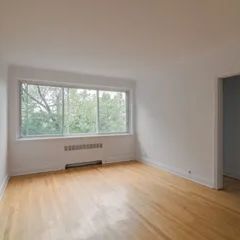 2 rooms apartment of 63m² in Montreal - Photo 2