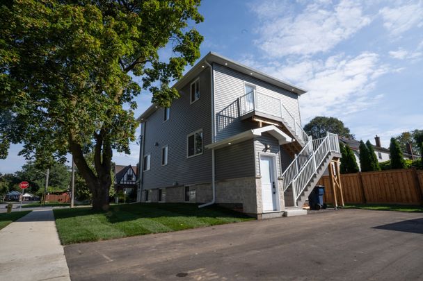 For Lease - 309 Nelson Street, Brantford, Ontario - Photo 1