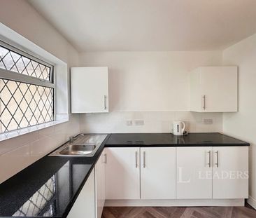 3 bedroom mid-terrace to rent Barratts Road, Birmingham, B38 - Photo 1