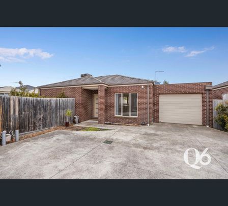 4/11-13 Gibson Court, Sydenham, Vic 3037 - Photo 1