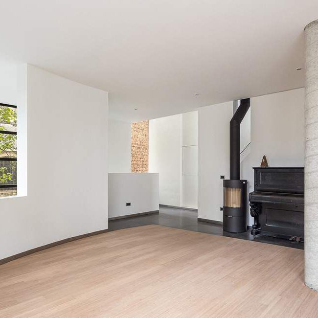 Woning te huur in Antwerpen voor € 2.750 met 3 slaapkamers - Photo 1