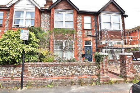 1 bedroom in a house share to rent - Photo 3