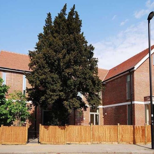 Valley Road, Streatham, SW16 - Photo 1