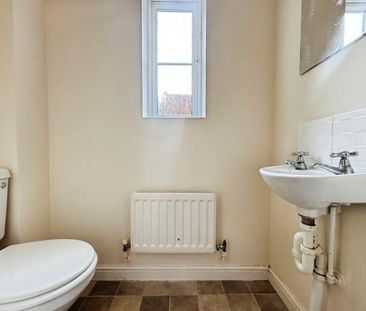 3 bedroom semi-detached house to rent - Photo 6