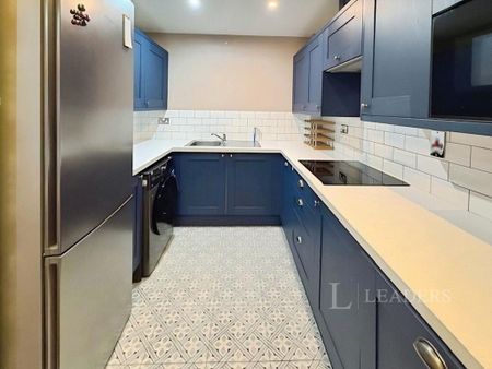 2 bedroom flat to rent - Photo 5