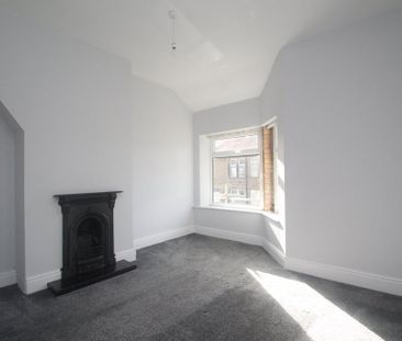 3 bedroom end of terrace house to rent - Photo 4