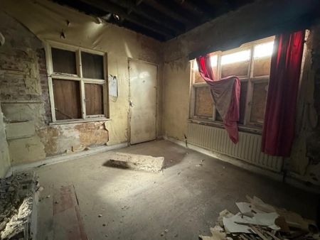 6 bedroom detached house to rent - Photo 3