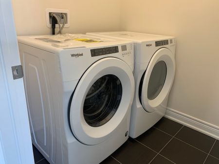 For Lease - 38 Hayeraft Street, Whitby, Ontario - Photo 3