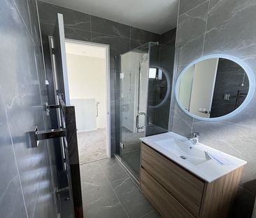 Townhouse in a Superb Location - Photo 6