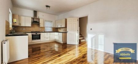 Bonny Crescent, Ravenswood - Photo 3