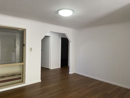 Charming 3-Bedroom Home in Sunshine North - Photo 4