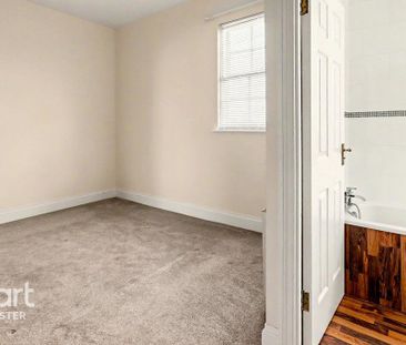 2 bedroom penthouse to rent - Photo 6