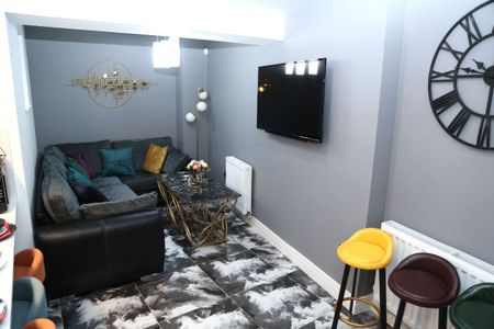 Kensington, Kensington. - Photo 2