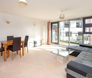 Deanery Road, - Photo 2