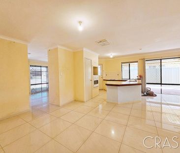 Spacious 4x2 Family Home with Huge Patio & Loads of Parking! - Photo 1