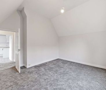 A recently updated first floor apartment located on the Marlow High... - Photo 2
