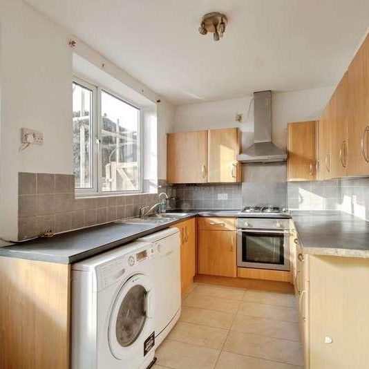 Ives Road, Langley, SL3 - Photo 1