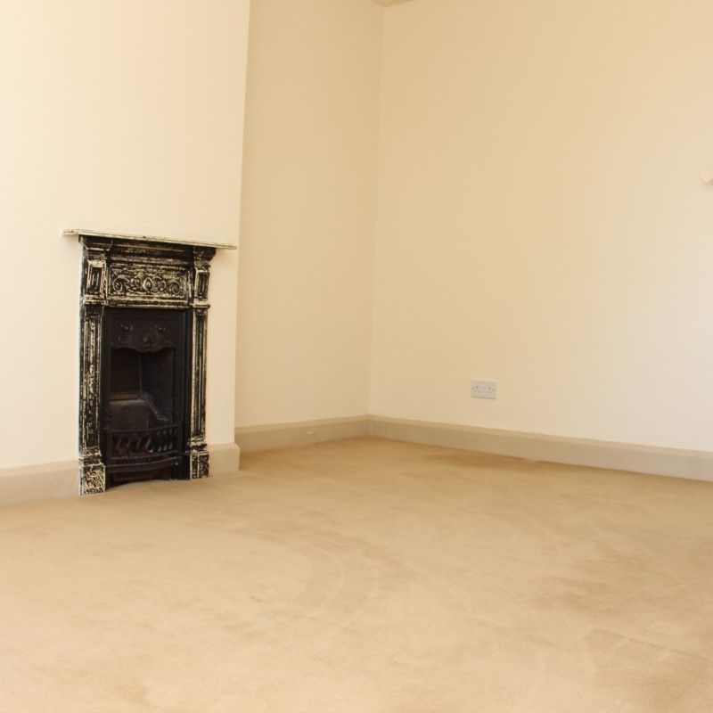 Main Road, Newark, Nottinghamshire, NG23 - Photo 1
