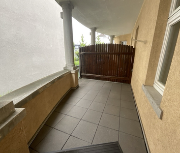 REGISTRIERUNG BEI STADT GIESSEN NÖTIG! Nur für Gießener Seniorinnen & Senioren! Schöne, helle 2 Zimmer-Wohnung mit Badewanne u. Balkon, Curtmannstr. 40, Gießen - Photo 2