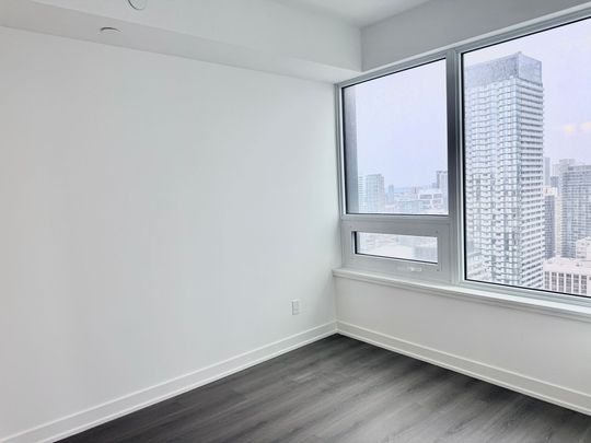 For Lease - 8 Wellesley Street Unit# 4216, Toronto, Ontario - Photo 1